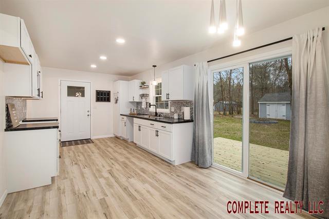 Builiding view eleven for 6096 Gale, Davison, MI. 48423