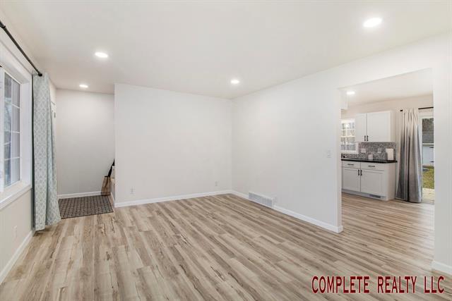 Builiding view nine for 6096 Gale, Davison, MI. 48423