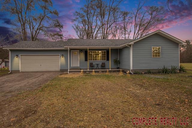 Builiding view one for 6096 Gale, Davison, MI. 48423