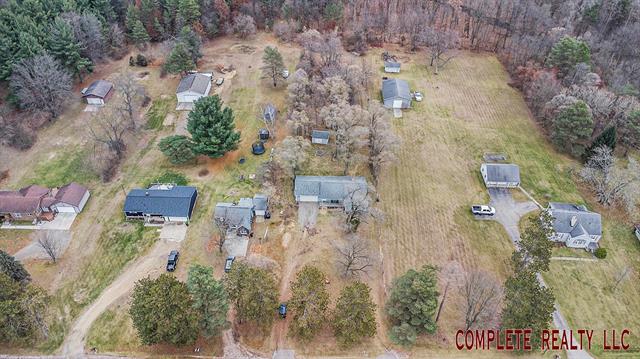 Builiding view thirty five for 6096 Gale, Davison, MI. 48423