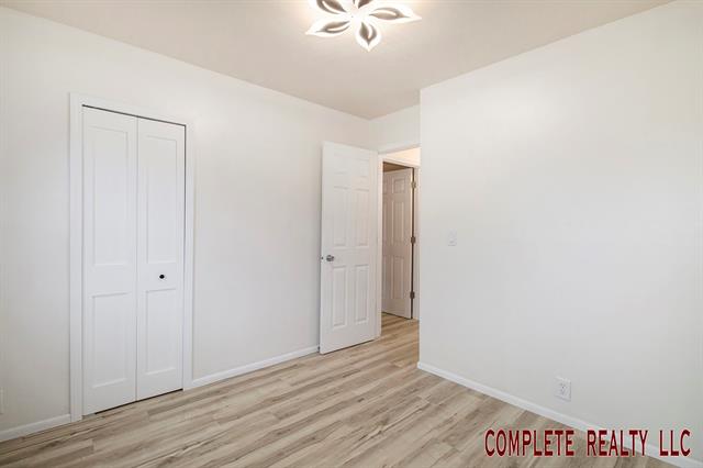 Builiding view twenty four for 6096 Gale, Davison, MI. 48423