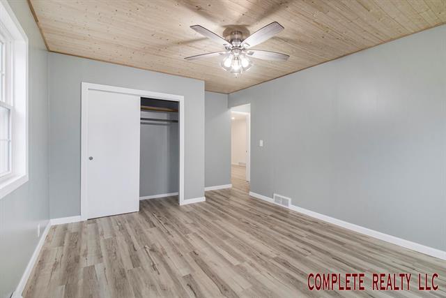 Builiding view twenty one for 6096 Gale, Davison, MI. 48423