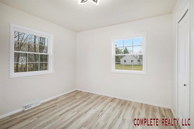 Builiding view twenty three for 6096 Gale, Davison, MI. 48423