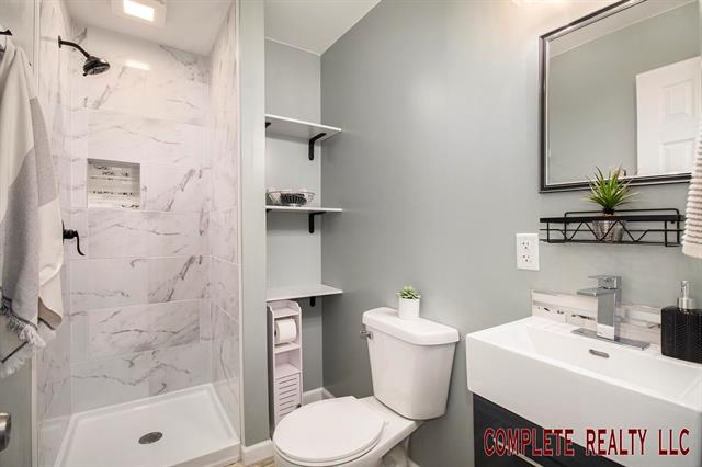 Builiding view twenty two for 6096 Gale, Davison, MI. 48423