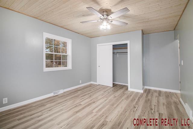 Builiding view twenty for 6096 Gale, Davison, MI. 48423