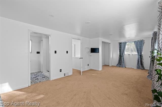 Builiding view eighteen for 19780 Oakfield, Detroit, MI. 48235