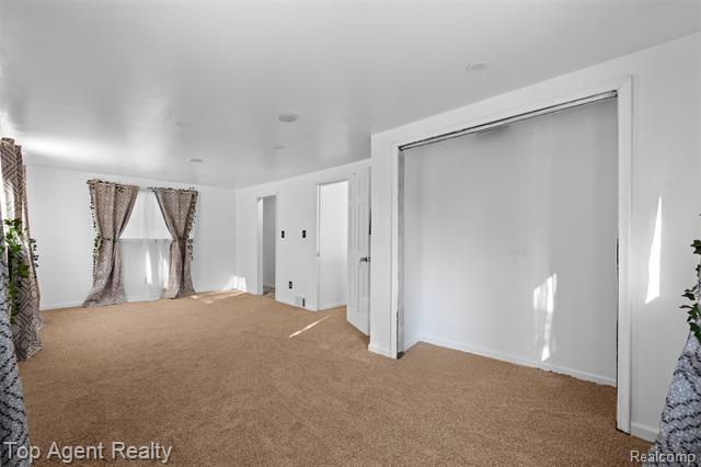 Builiding view nineteen for 19780 Oakfield, Detroit, MI. 48235