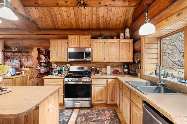 Builiding view seventeen for 121 Davis Lake, Lapeer, MI. 48446