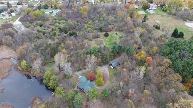 Builiding view thirty five for 121 Davis Lake, Lapeer, MI. 48446