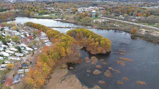 Builiding view thirty four for 121 Davis Lake, Lapeer, MI. 48446