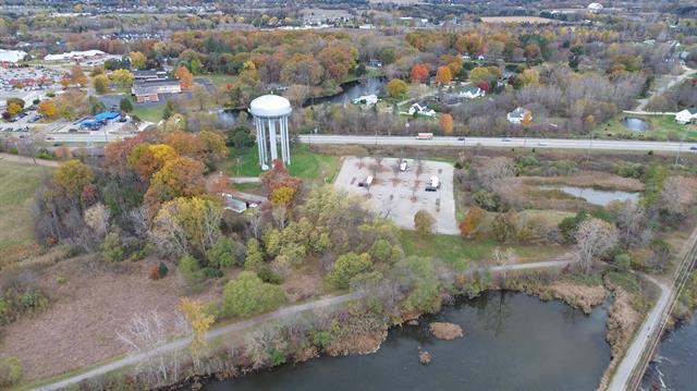 Builiding view thirty nine for 121 Davis Lake, Lapeer, MI. 48446