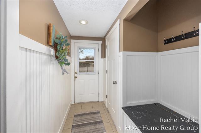 Builiding view eighteen for 2463 Blanchard, Wyoming, MI. 49519