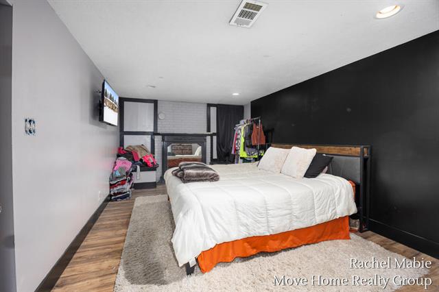 Builiding view twenty for 2463 Blanchard, Wyoming, MI. 49519