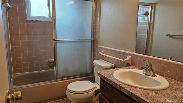 Builiding view sixteen for 5440 23 Mile, Shelby Township, MI. 48316