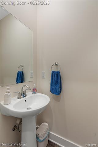 Builiding view eighteen for 5318 Trail Vista, West Bloomfield, MI. 48323