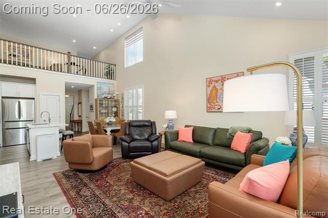 Builiding view five for 5318 Trail Vista, West Bloomfield, MI. 48323