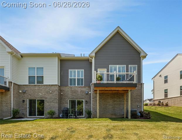 Builiding view twenty nine for 5318 Trail Vista, West Bloomfield, MI. 48323