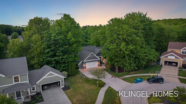 Builiding view sixty for 14977 Greybirch, Spring Lake, MI. 49456
