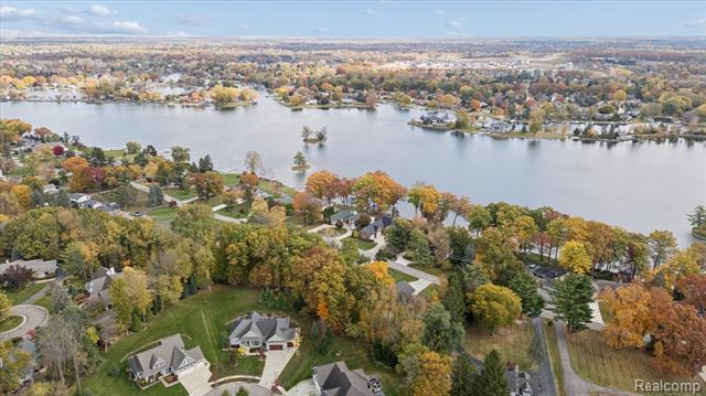 Builiding view forty seven for 4435 Driftwood, Commerce Township, MI. 48382