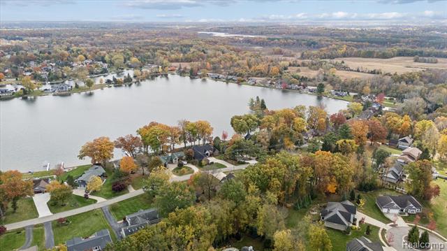 Builiding view forty six for 4435 Driftwood, Commerce Township, MI. 48382