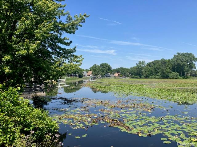 Builiding view twenty seven for 3545 Union Lake, Commerce Township, MI. 48382