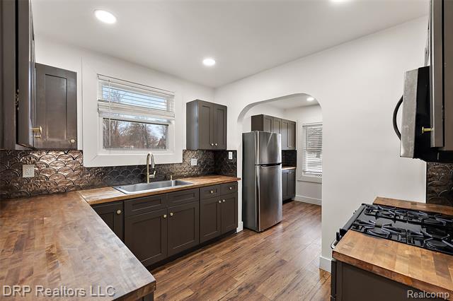 Builiding view eight for 14974 Cheyenne, Detroit, MI. 48227