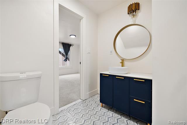 Builiding view eighteen for 14974 Cheyenne, Detroit, MI. 48227