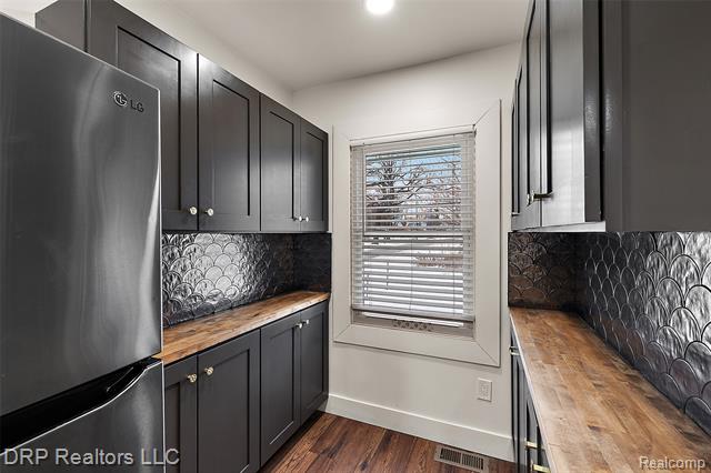 Builiding view twelve for 14974 Cheyenne, Detroit, MI. 48227