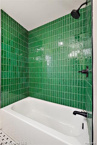 Builiding view twenty four for 14974 Cheyenne, Detroit, MI. 48227