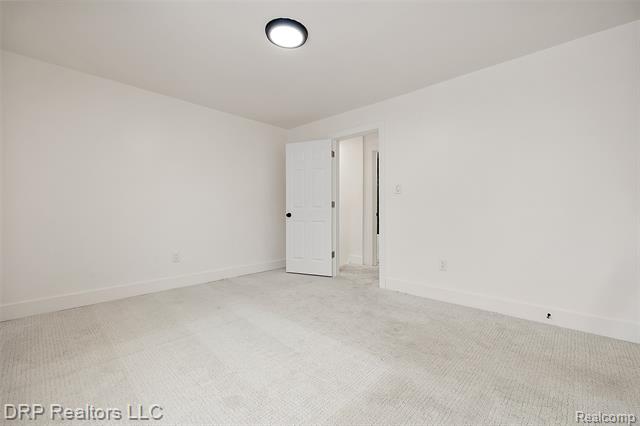 Builiding view twenty one for 14974 Cheyenne, Detroit, MI. 48227