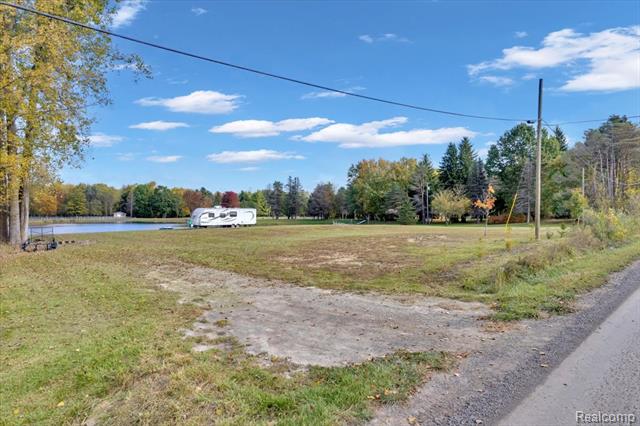 Builiding view twenty one for 5541 Bordman, Dryden, MI. 48428