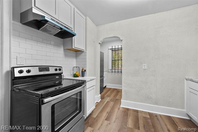 Builiding view fourteen for 16154 Cheyenne, Detroit, MI. 48235