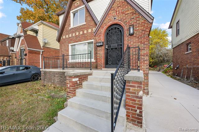 Builiding view one for 16154 Cheyenne, Detroit, MI. 48235