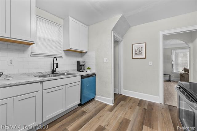 Builiding view sixteen for 16154 Cheyenne, Detroit, MI. 48235