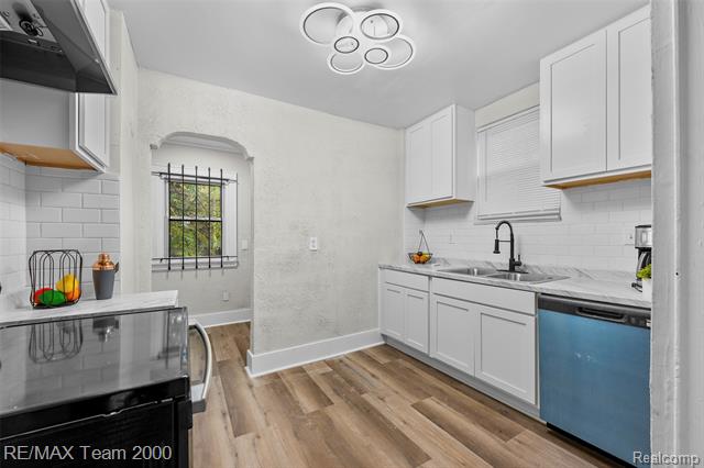 Builiding view thirteen for 16154 Cheyenne, Detroit, MI. 48235