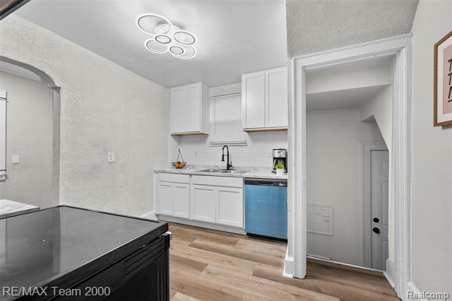 Builiding view twelve for 16154 Cheyenne, Detroit, MI. 48235