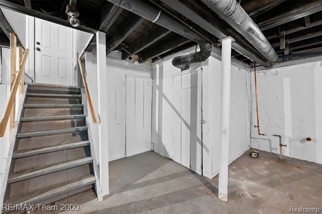 Builiding view twenty six for 16154 Cheyenne, Detroit, MI. 48235