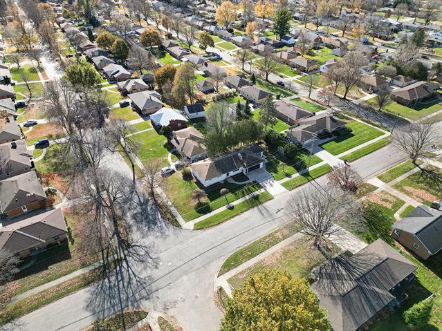 Builiding view twenty nine for 1524 Sweet, Grand Rapids, MI. 49505