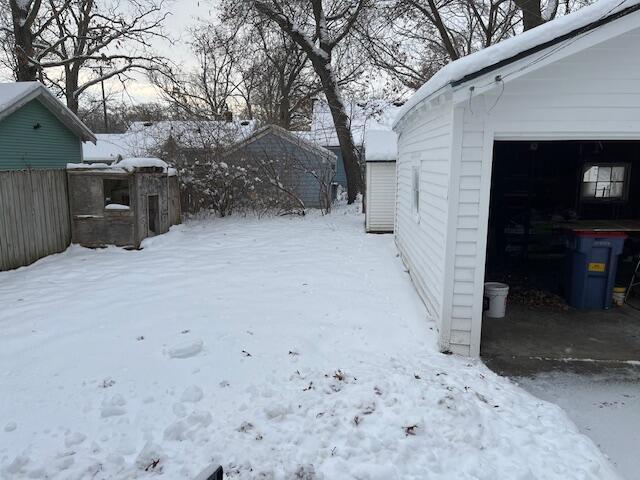 Builiding view fifteen for 946 Hazen, Grand Rapids, MI. 49507