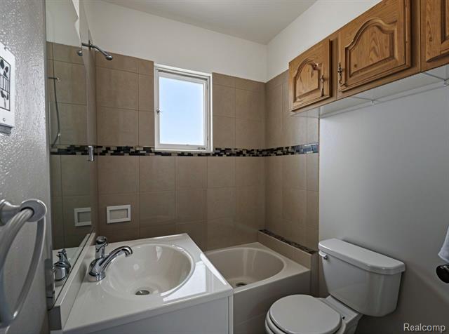 Builiding view thirteen for 5427 Central, Detroit, MI. 48210