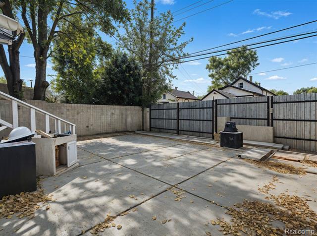 Builiding view thirty six for 5427 Central, Detroit, MI. 48210