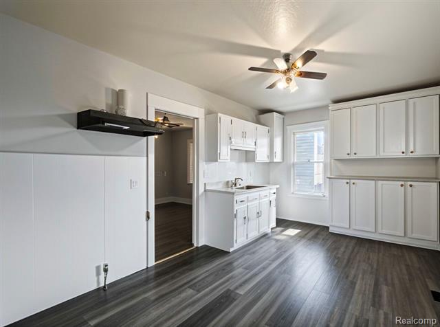 Builiding view twelve for 5427 Central, Detroit, MI. 48210