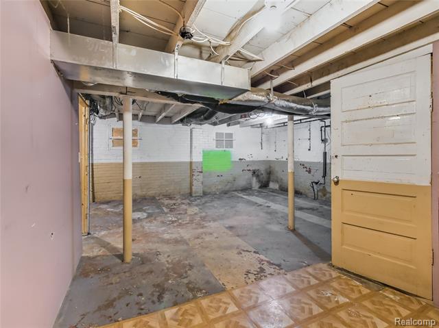 Builiding view twenty eight for 5427 Central, Detroit, MI. 48210