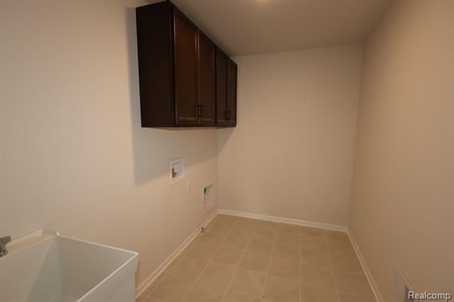 Builiding view eighteen for 12147 Moore, Washington, MI. 48094