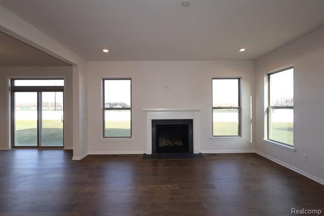 Builiding view four for 12147 Moore, Washington, MI. 48094