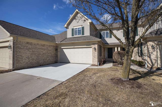 front view for 25410 Willow Brook Ct Court, Flat Rock, Mi. 48134