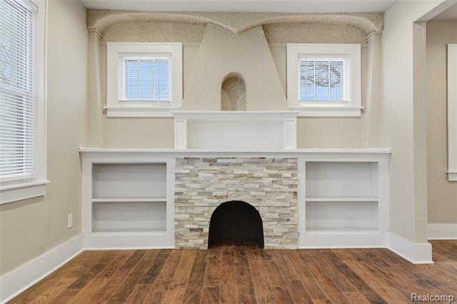 Builiding view five for 19980 Stoepel, Detroit, MI. 48221