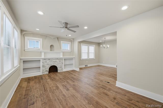 Builiding view four for 19980 Stoepel, Detroit, MI. 48221