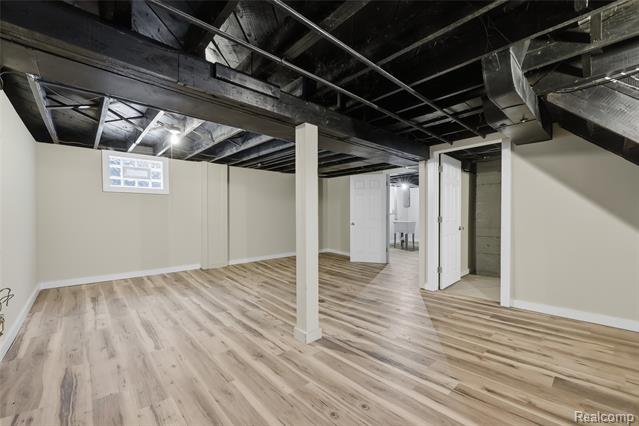 Builiding view thirty one for 19980 Stoepel, Detroit, MI. 48221