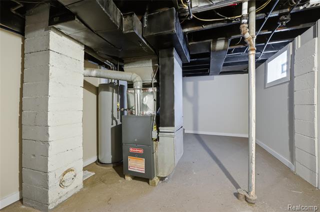 Builiding view thirty two for 19980 Stoepel, Detroit, MI. 48221